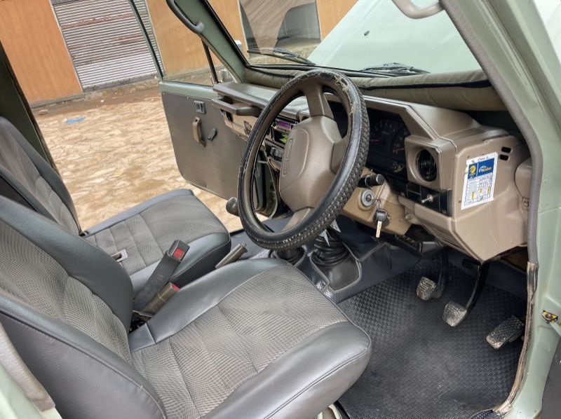 2012 Toyota land cruiser extended tour van pictures