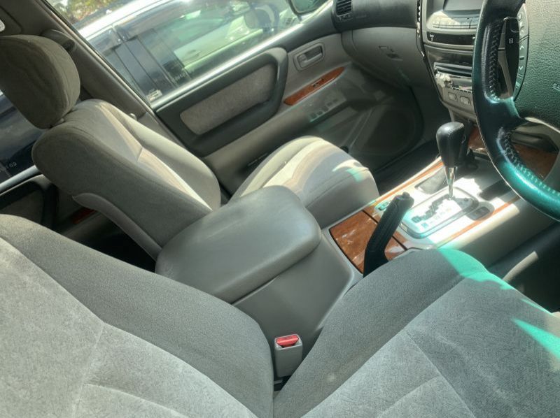 2006 Toyota land cruiser v8 pictures