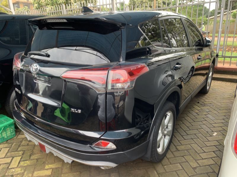 2017 Toyota Rav4 pictures