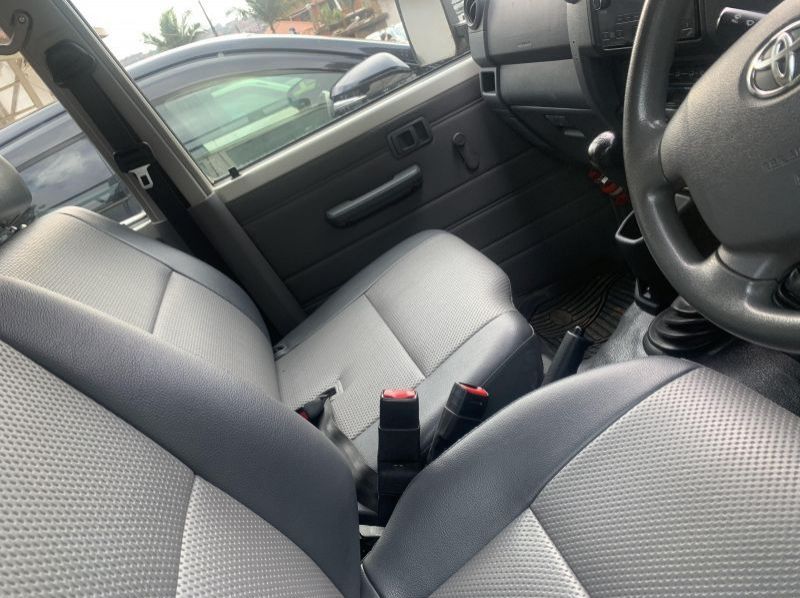 2017 Toyota land cruiser hard top pictures