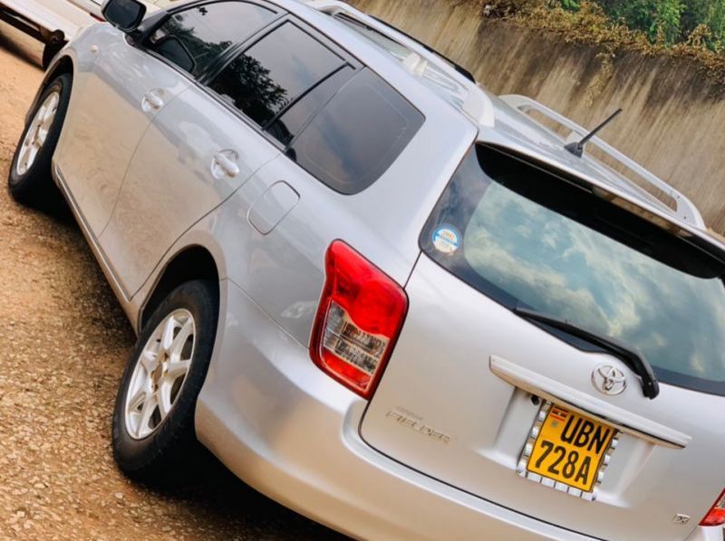 2007 Toyota fielder pictures