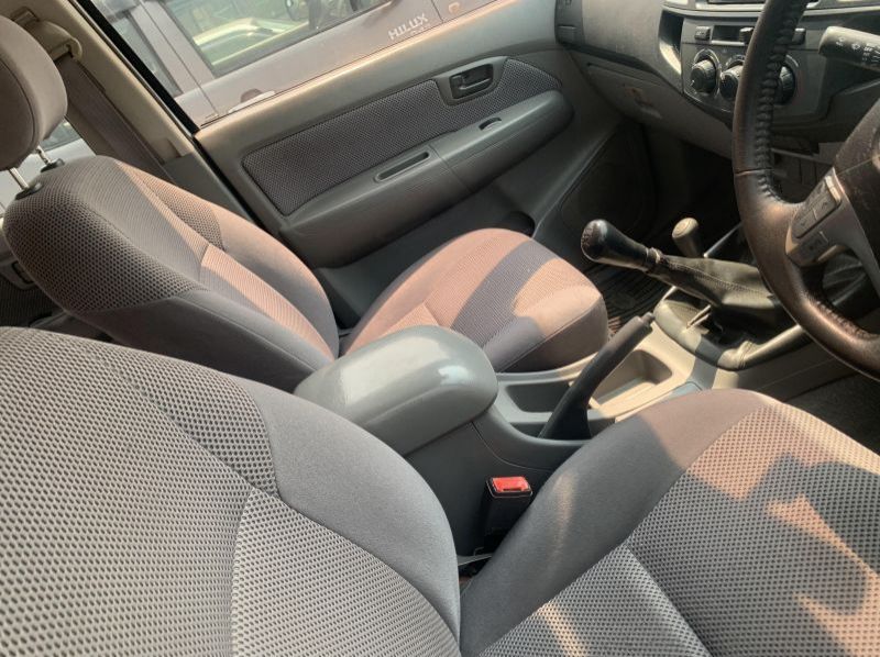 2013 Toyota hilux  pictures