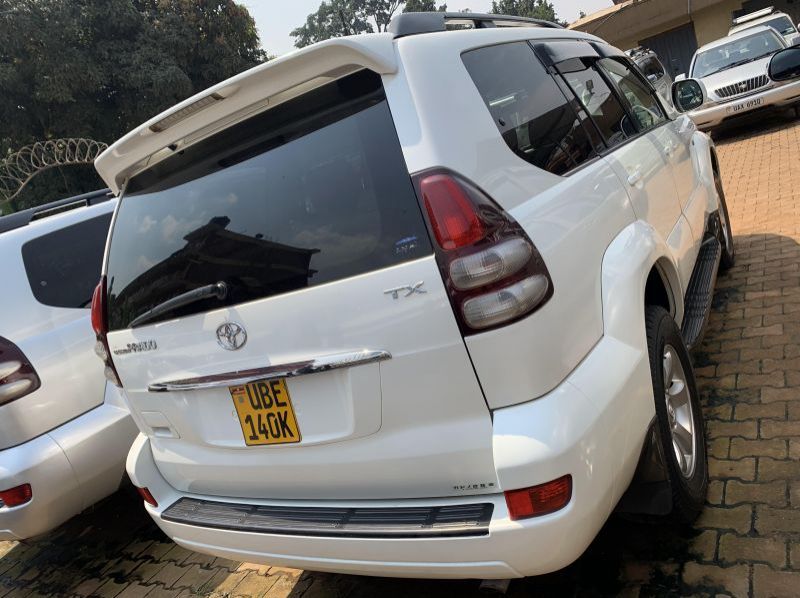 2004 Toyota prado pictures