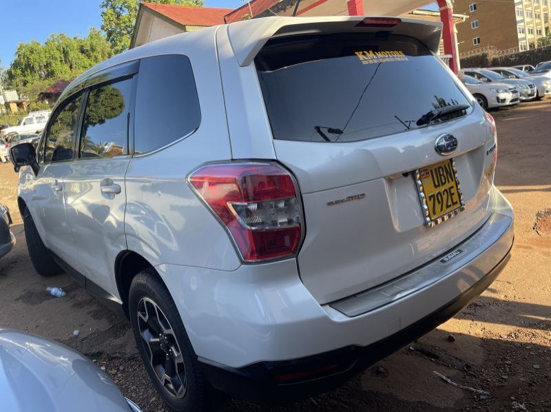 2014 Subaru Forester nonturbo pictures