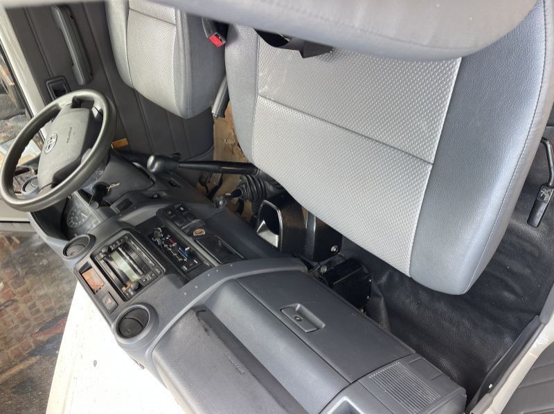 2017 Toyota land cruiser hard top pictures