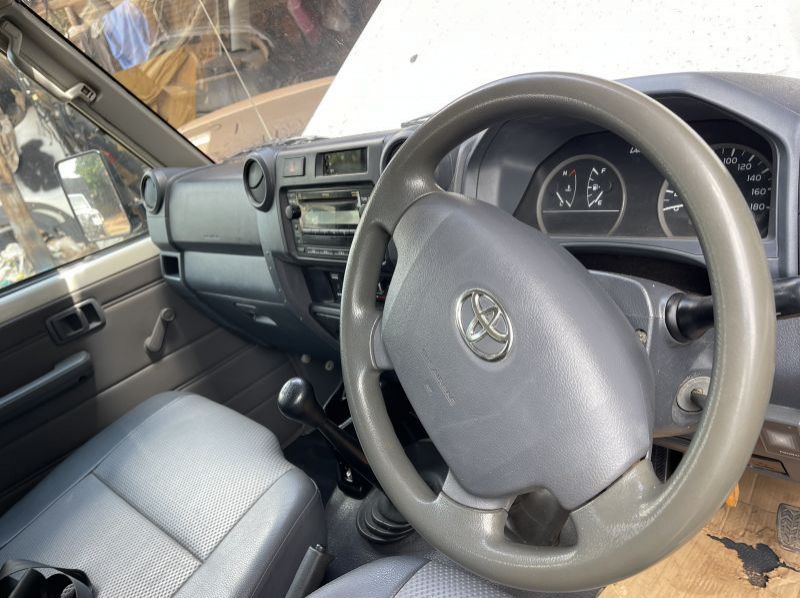 2017 Toyota land cruiser hard top pictures