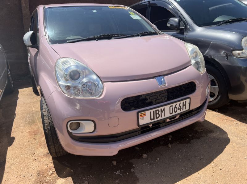 2013 Toyota passo pictures