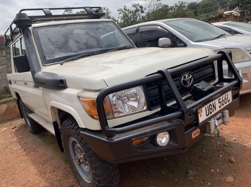 2017 Toyota land cruiser hard top pictures