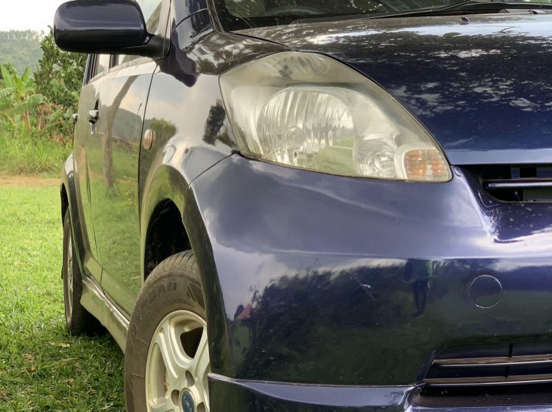 2005 Toyota passo pictures