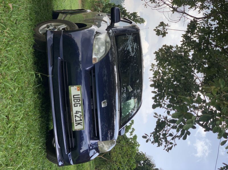 2005 Toyota passo pictures