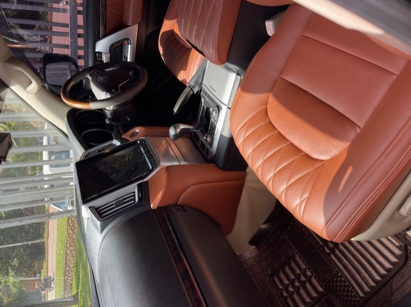 2009 Toyota land cruiser v8 pictures