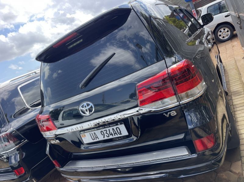 2009 Toyota land cruiser v8 pictures