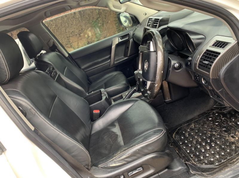 2014 Toyota Prado pictures