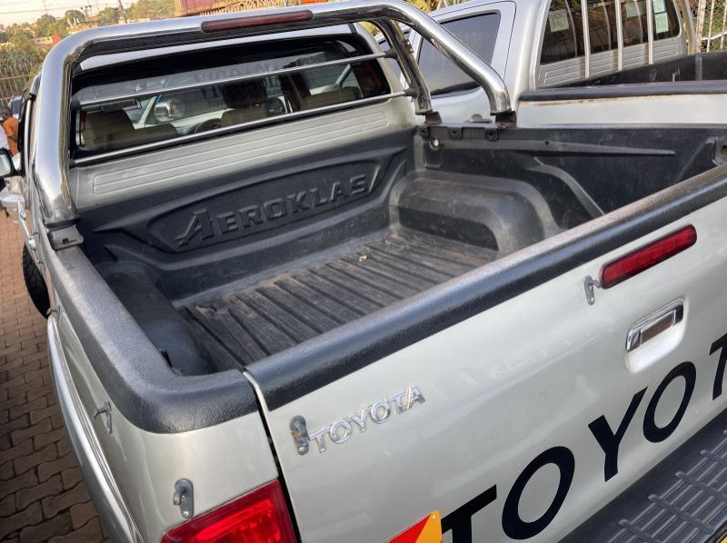 2010 Toyota hilux vigo  pictures