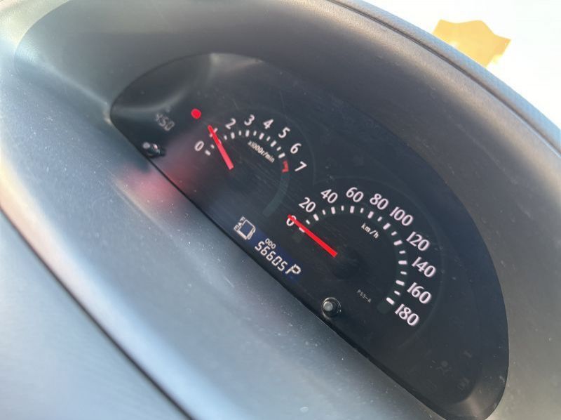 2009 Toyota Sienta pictures