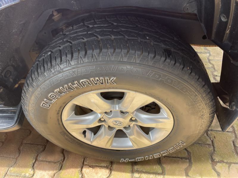 2010 Toyota Prado pictures