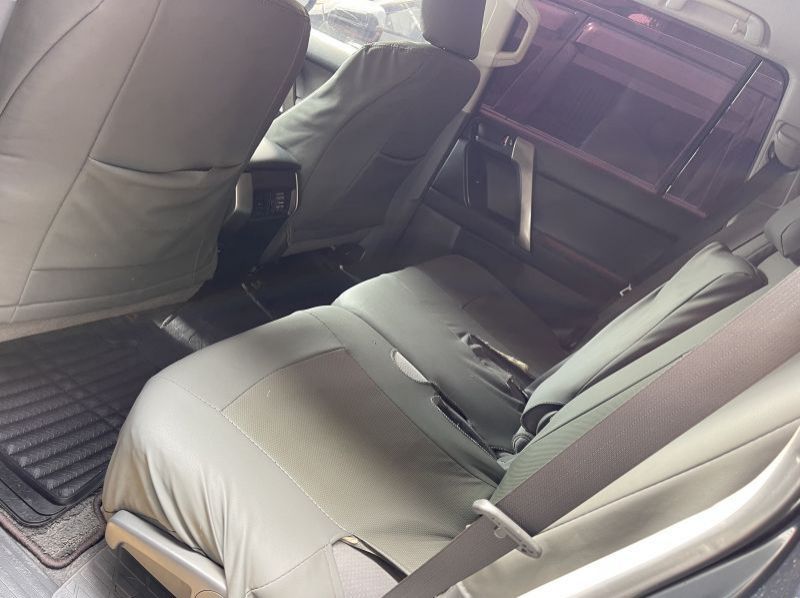 2010 Toyota Prado pictures