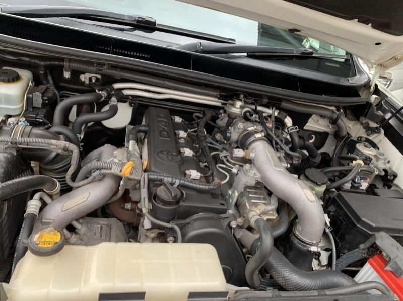 2012 Toyota prado pictures