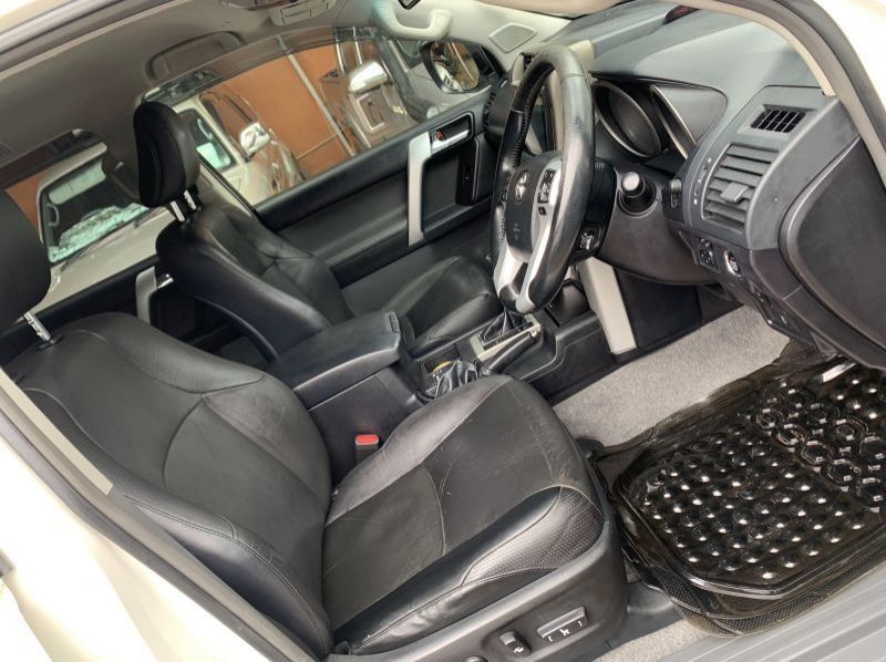 2012 Toyota prado pictures