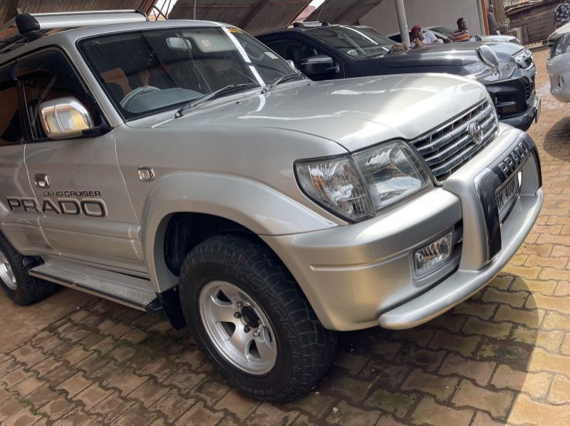 Used Toyota prado  for sale in Kampala, Uganda