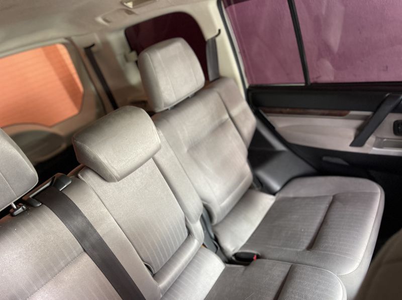 2012 Mitsubishi pajero pictures