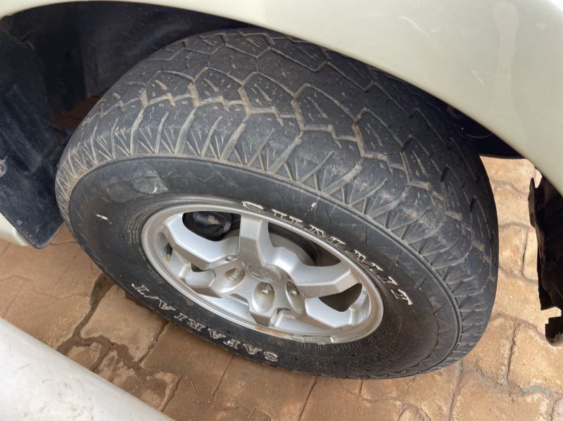 2012 Mitsubishi pajero pictures