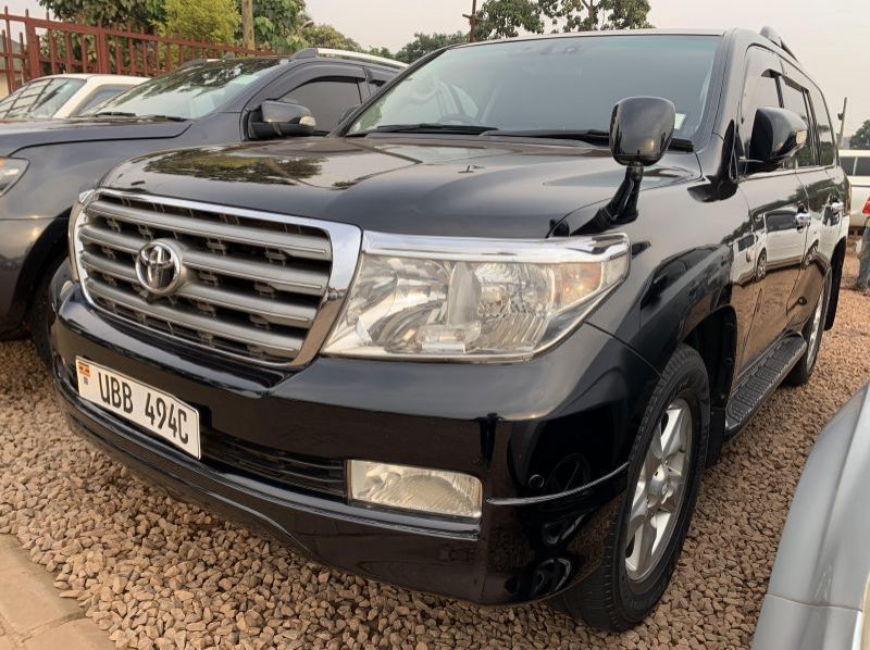 2010 Toyota land cruiser v8 pictures