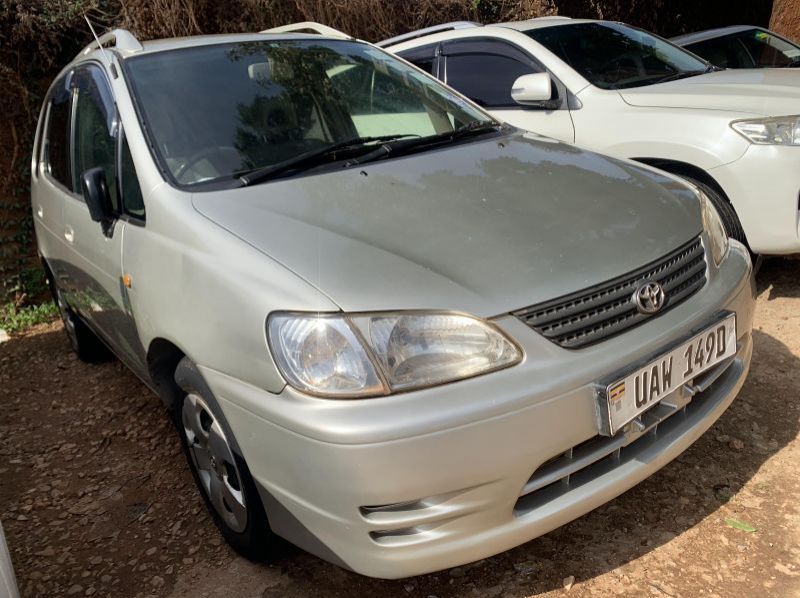 2001 Toyota spacio pictures