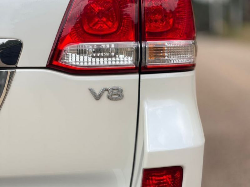 2008 Toyota land cruiser v8 pictures