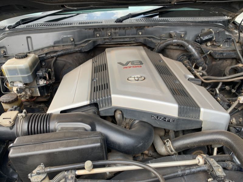 2005 Toyota land cruiser v8 pictures