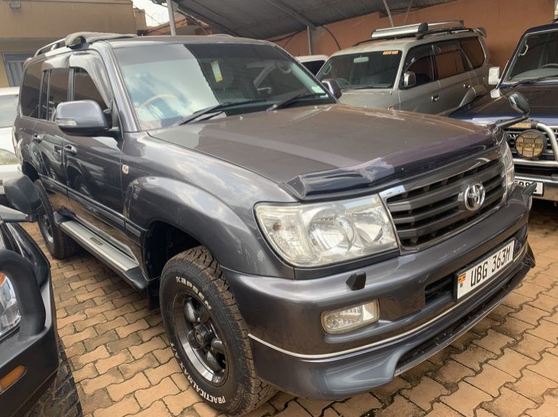 2005 Toyota land cruiser v8 pictures
