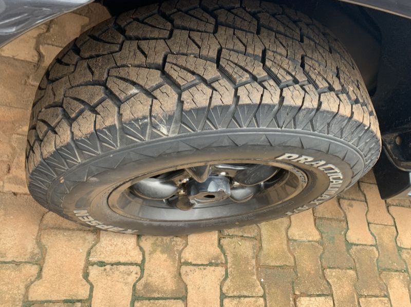 2005 Toyota land cruiser v8 pictures