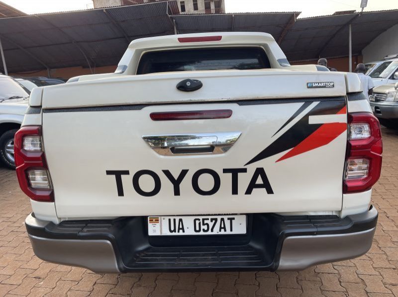 2015 Toyota hilux revo pictures