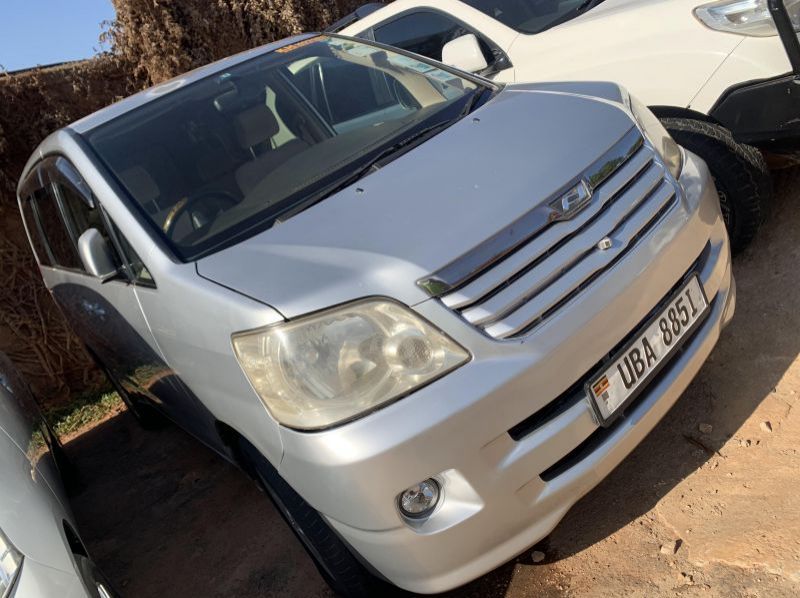 Used Toyota noah  for sale in Kampala, Uganda