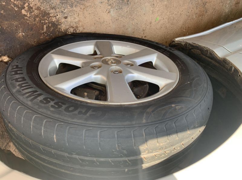 2003 Toyota noah pictures