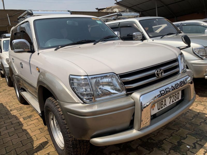 Used Toyota prado  for sale in Kampala, Uganda