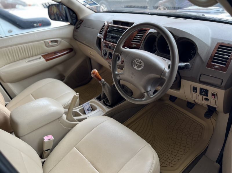 2008 Toyota hilux double cabin pictures