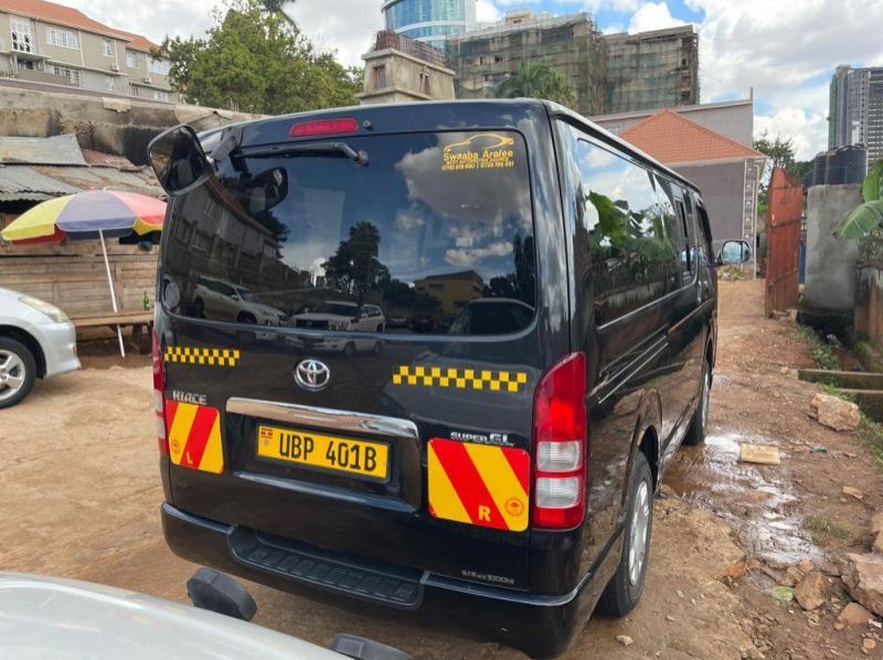 2009 Toyota hiace pictures